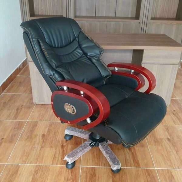 Ghế văn phòng giám đốc chân xoay D30