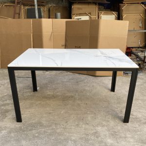 Bàn ăn chữ nhật mặt đá phiến B81