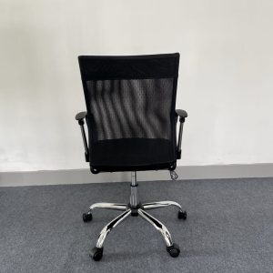 Ghế văn phòng chân xoay 012