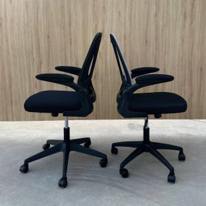 Ghế văn phòng chân xoay 018