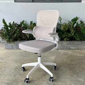 Ghế văn phòng chân xoay 218