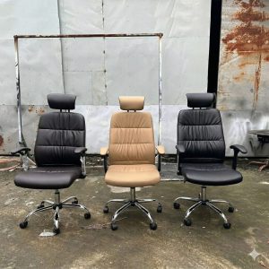 Ghế văn phòng chân xoay 393