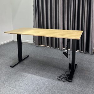 Bàn văn phòng đào tạo khung sắt mặt MDF V8